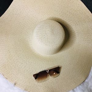 Beach hat and shades